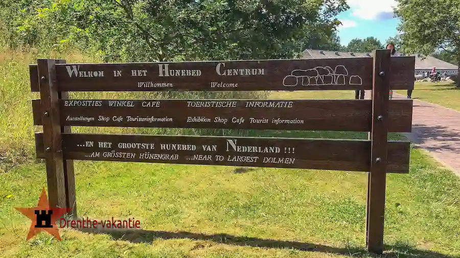Informatie bord bij Hunebedcentrum