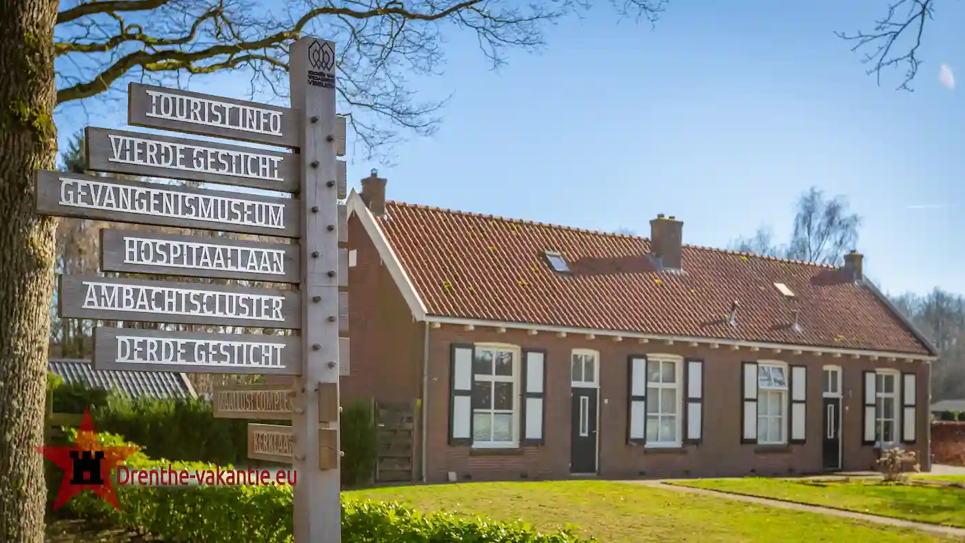 Wandelen langs de werelderfgoed hoogtepunten van Veenhuizen.